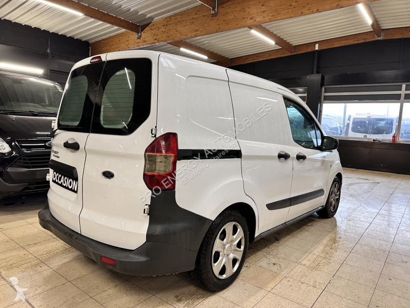 Ford TRANSIT COURIER 1.5TD 75CH AMBIENTE...