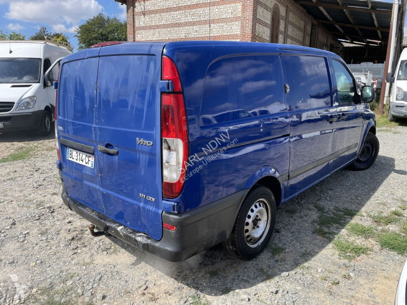 Furgoneta Mercedes 111