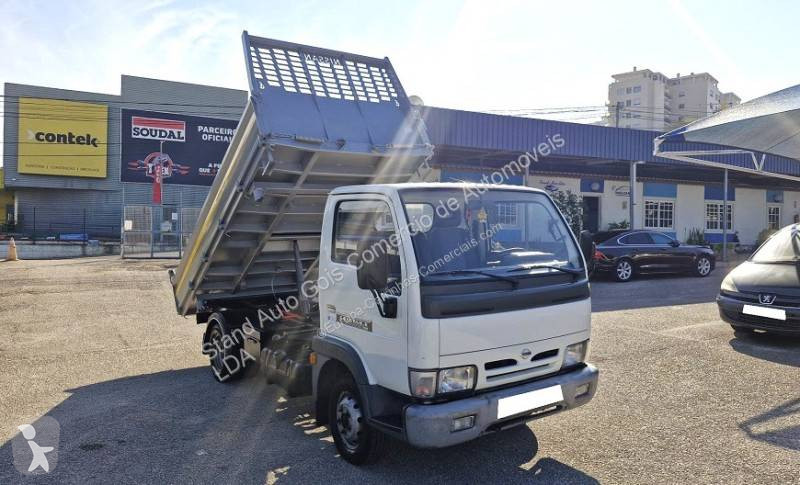 Nissan  van