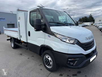 عربة نفعية قلابة Iveco