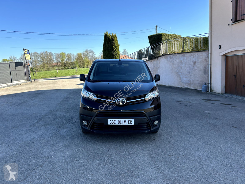 Véhicule utilitaire Toyota Proace Médium 1.5...