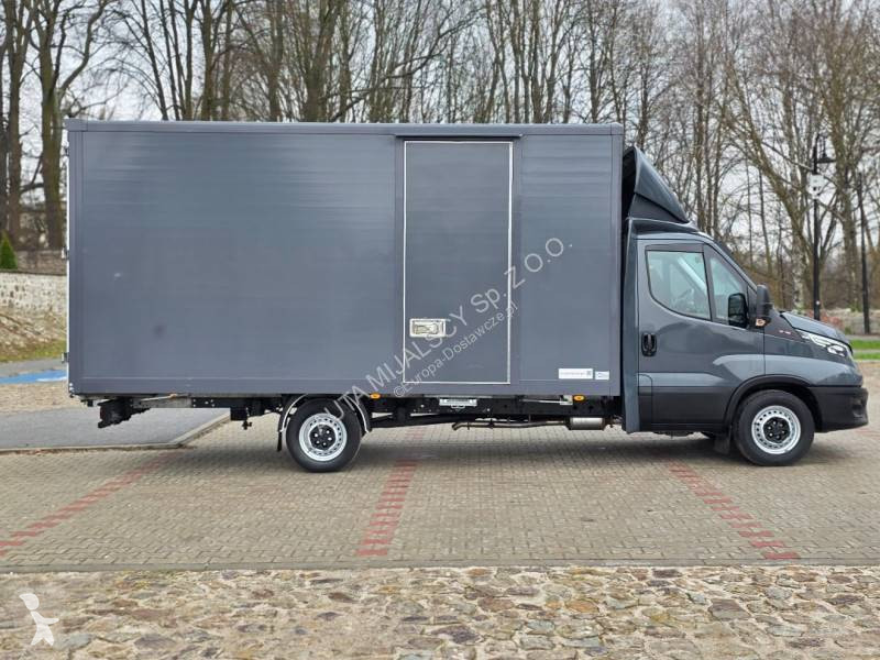 Samochód dostawczy Iveco