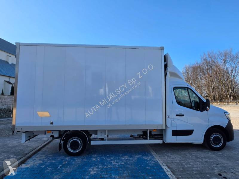 Samochód dostawczy Renault