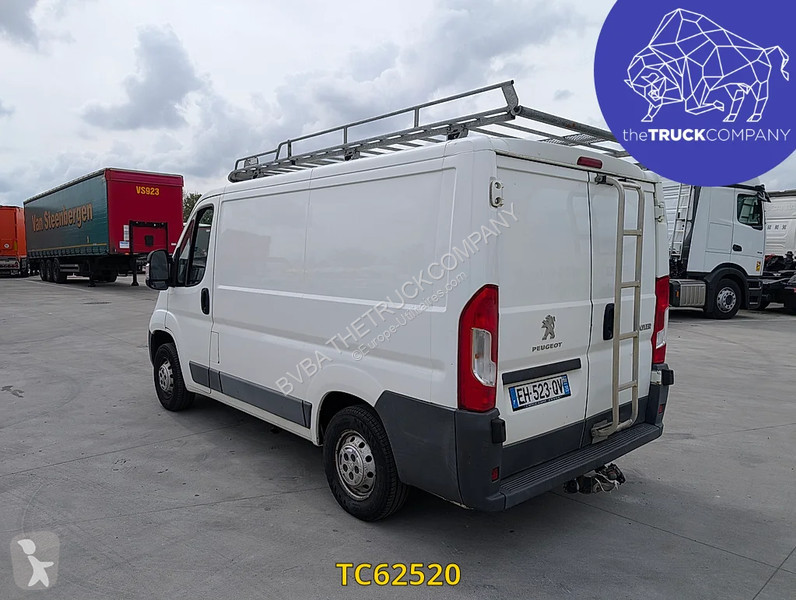 Furgoneta Peugeot 3t3 2l blue hdi 110 pack