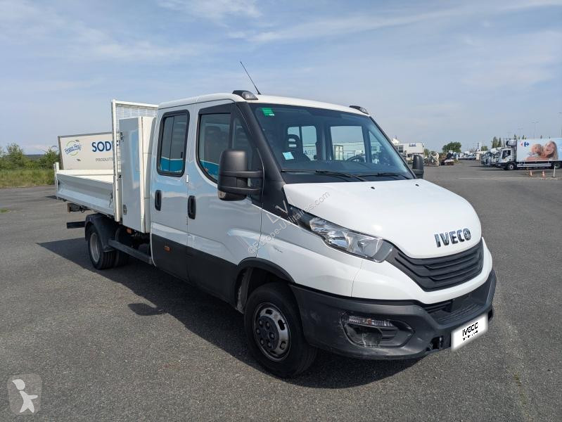 Véhicule utilitaire Iveco CCb 35C16H D...