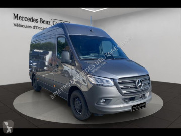 Fourgon utilitaire Mercedes