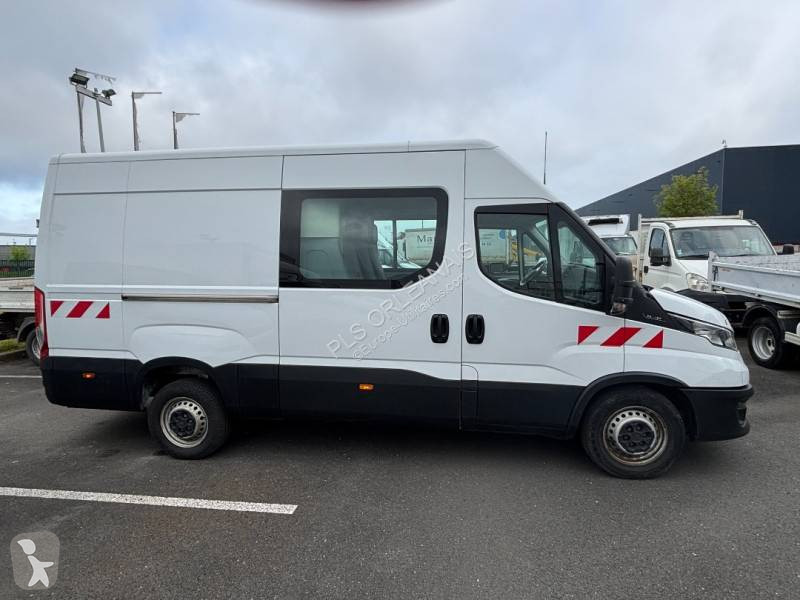 عربة نفعية Iveco
