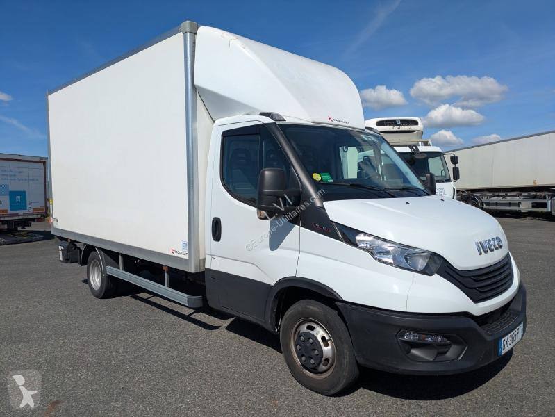 Véhicule utilitaire Iveco CCb 35C16H...