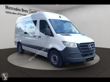 Furgon dostawczy Mercedes
