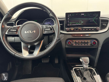 سيارة فاصل KIA