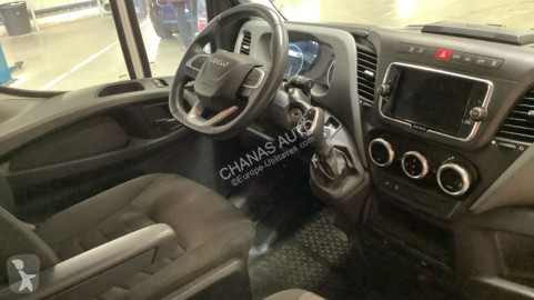 عربة نفعية برّاد Iveco