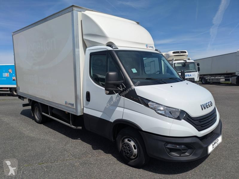 Véhicule utilitaire Iveco CCb 35C16H...