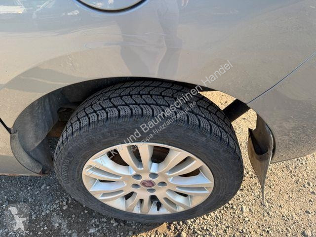 عربة نفعية Fiat Doblò Emotion