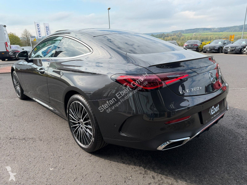 Samochód dostawczy Mercedes E 300 e AMG Premium...