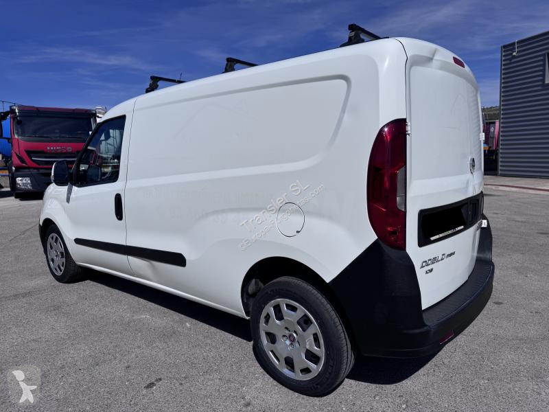 عربة نفعية Fiat  DOBLO