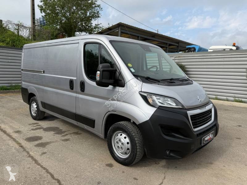 Véhicule utilitaire Peugeot