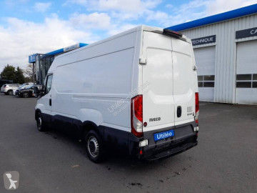 Fourgon long Iveco