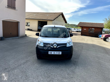 عربة نفعية مقفلة Renault