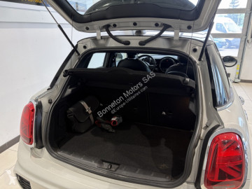 Sedan Mini