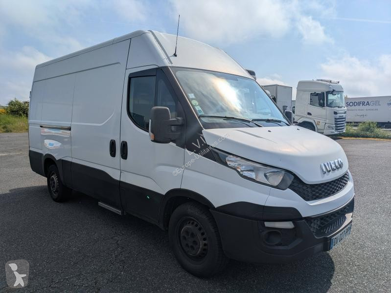 Véhicule utilitaire Iveco 35S Fg 35S13V12