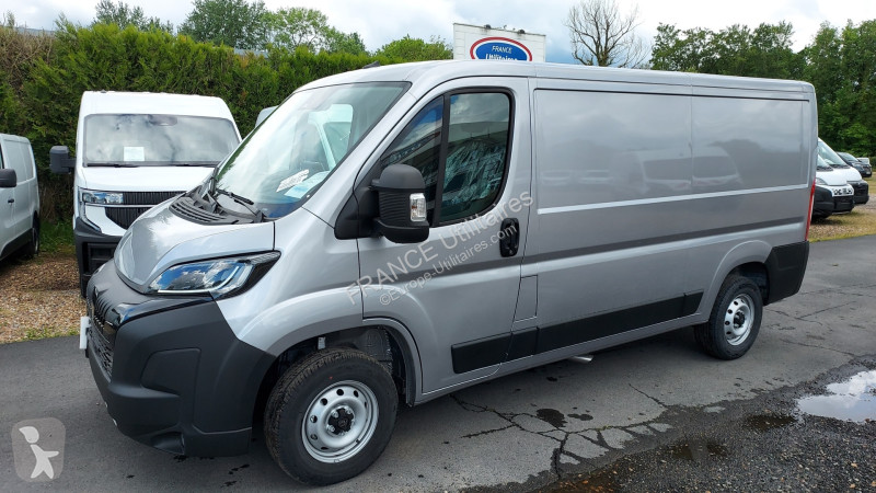 Véhicule utilitaire Peugeot BOXER FG GRIS CLAIR...