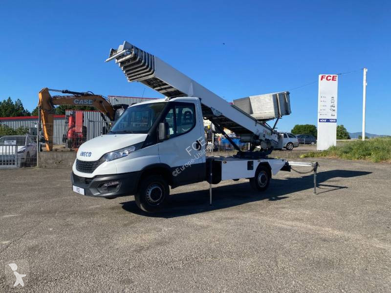 عربة نفعية Iveco