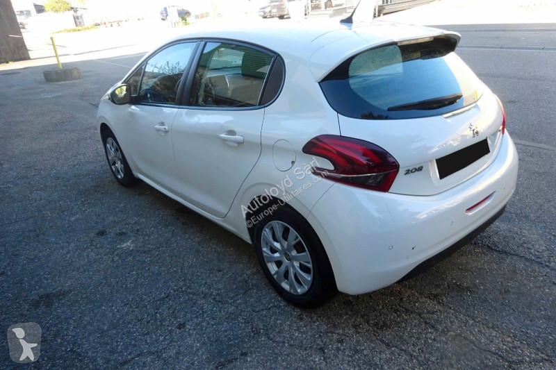 عربة نفعية Peugeot STE 1,2 VTI 82 BVA