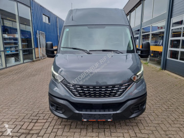 Furgon dostawczy Iveco