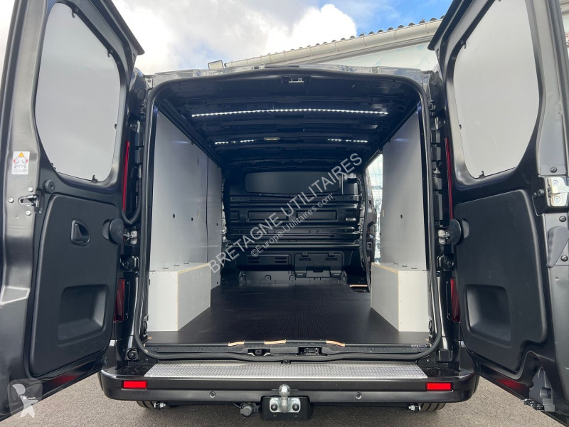 Furgoneta Renault TRAFIC III FG NEUF: NOIR...