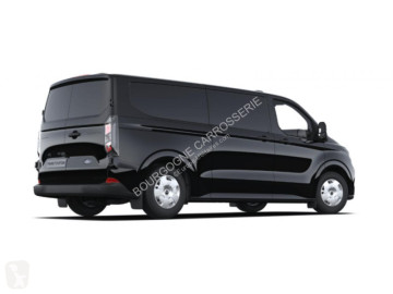 عربة نفعية مقفلة Ford