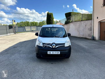 عربة نفعية مقفلة Renault