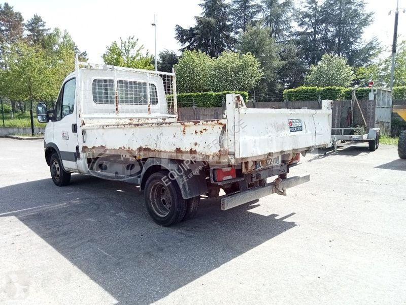 Véhicule utilitaire Iveco 35C11