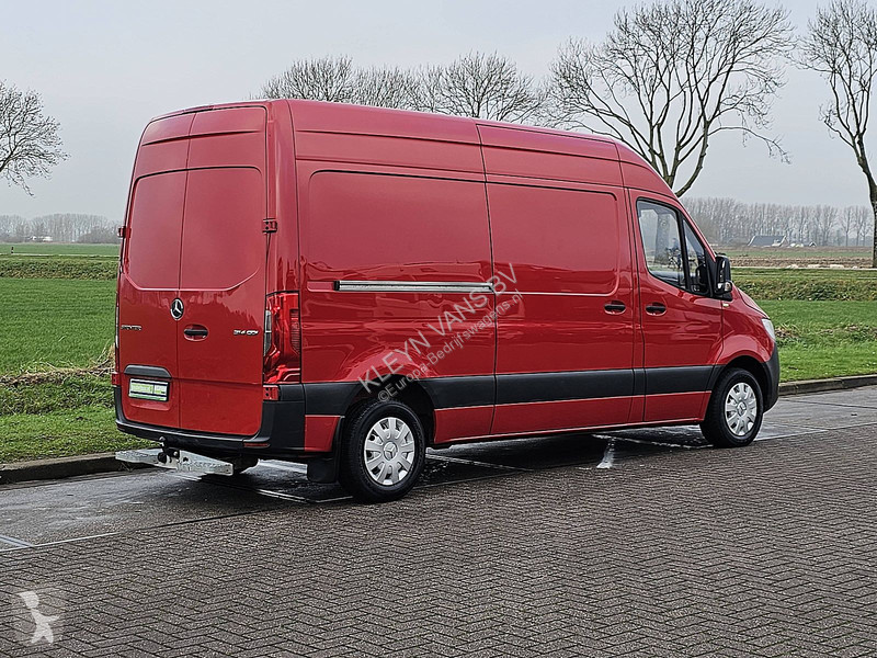 Лекотоварен автомобил Mercedes 214 L2H2 Airco...