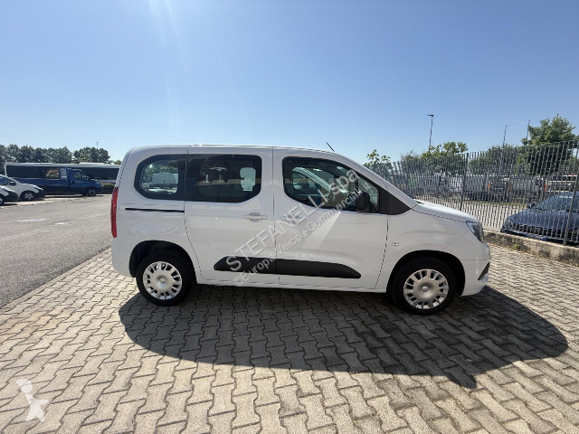 عربة نفعية Opel Combo cargo 1.5d 100cv d.cab....