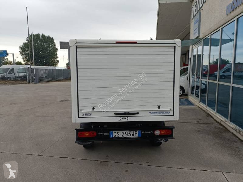 Samochód dostawczy Piaggio