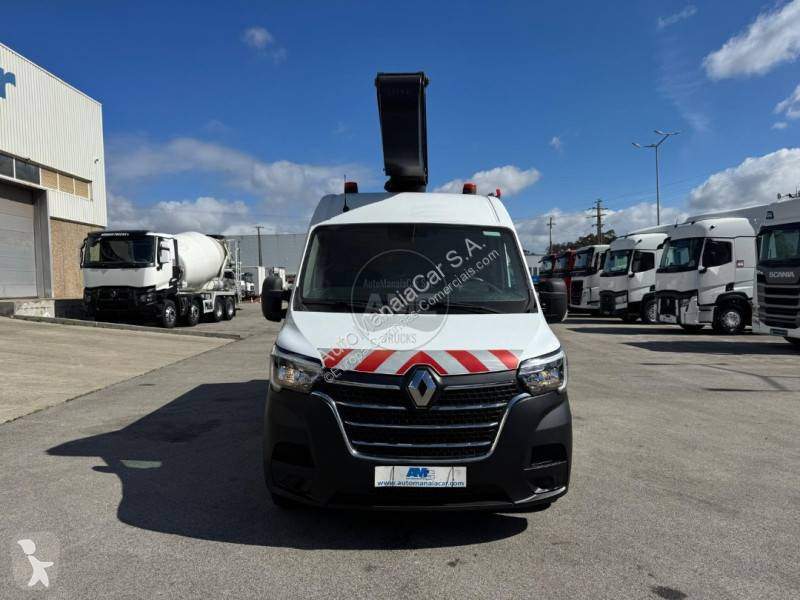 Samochód dostawczy Renault