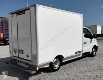 عربة نفعية برّاد Renault