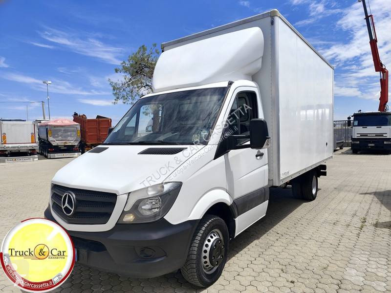 Furgoneta Mercedes