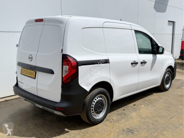 Fourgon Nissan
