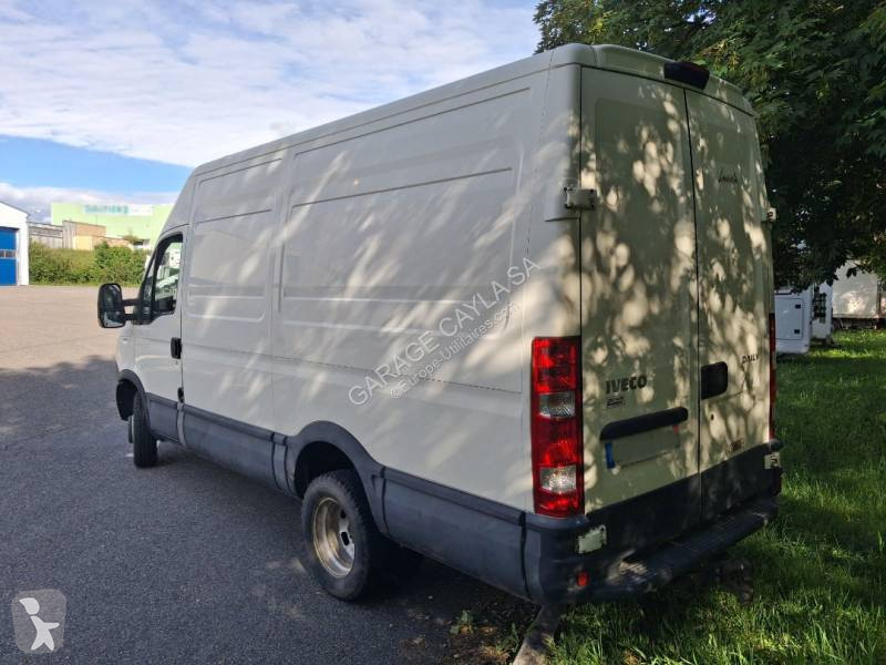 عربة نفعية Iveco