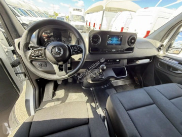 Véhicule utilitaire Mercedes