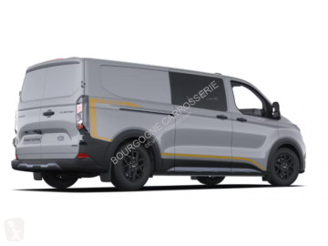 عربة نفعية مقفلة Ford