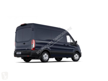 عربة نفعية مقفلة Ford