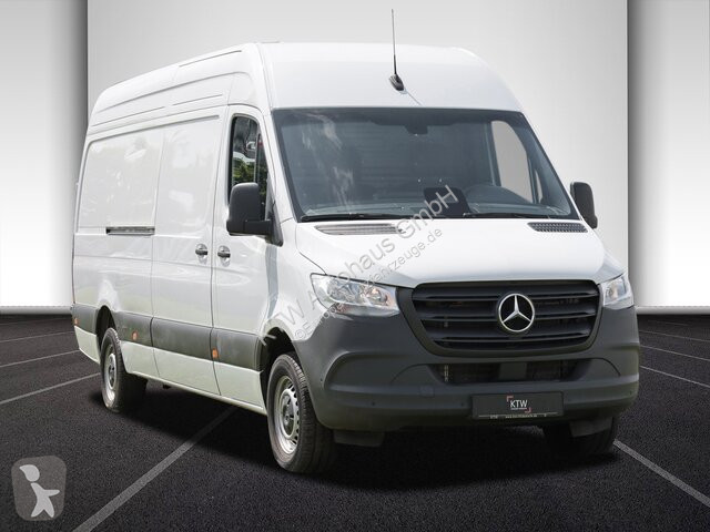 Veículo utilitário Mercedes Sprinter 317...
