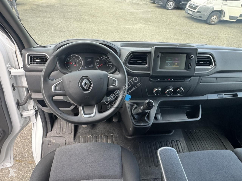 Véhicule utilitaire Renault 2.3