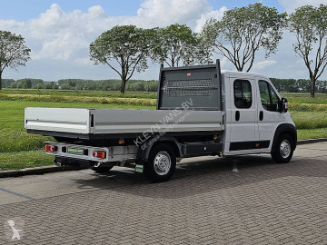 Utilitaire plateau Peugeot