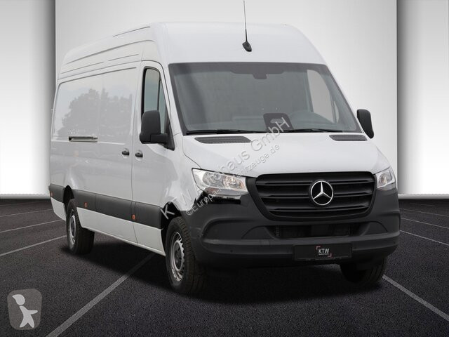Véhicule utilitaire Mercedes Sprinter 317...