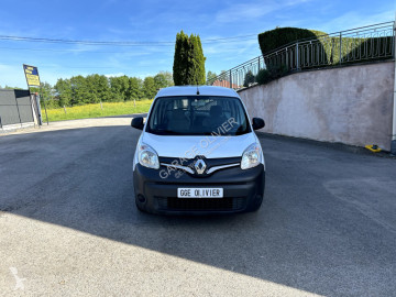 عربة نفعية مقفلة Renault