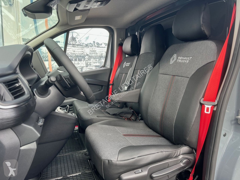 Véhicule utilitaire Renault TRAFIC III FG NEUF:...