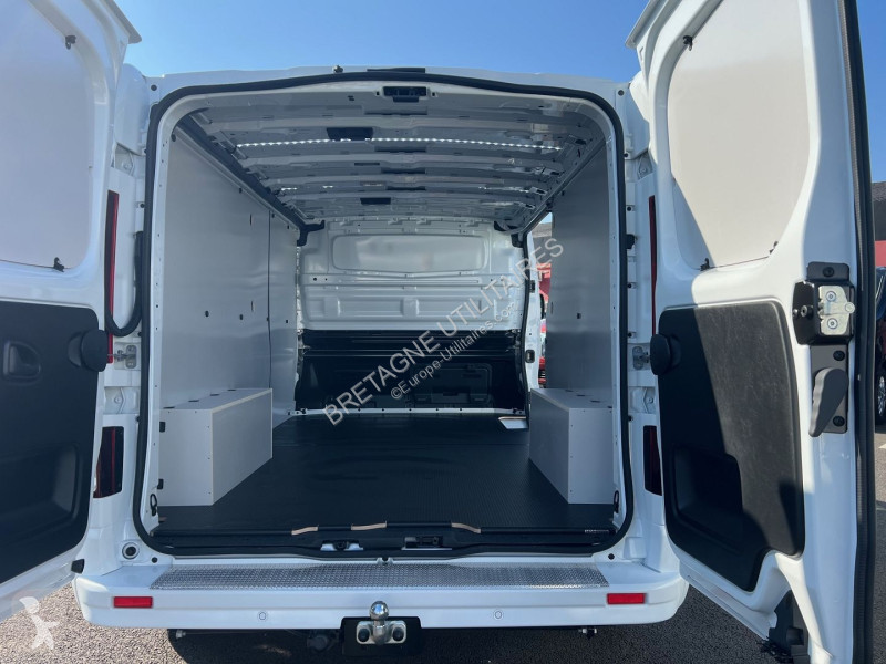 Véhicule utilitaire Renault TRAFIC III FG NEUF:...